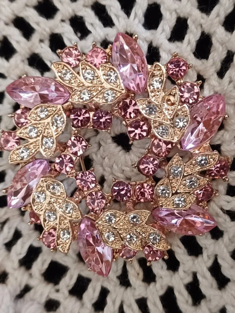 Beautiful Pink & Clear Rhinestone Floral Round Wreath Marquise Brooch Pin
